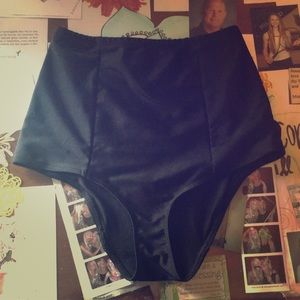High Wasted Swim Bottoms